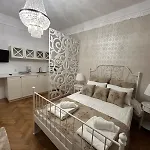 Universitate-elegant-champagne Gift- Self Check-in -therme Package On Request Apartment Bucharest