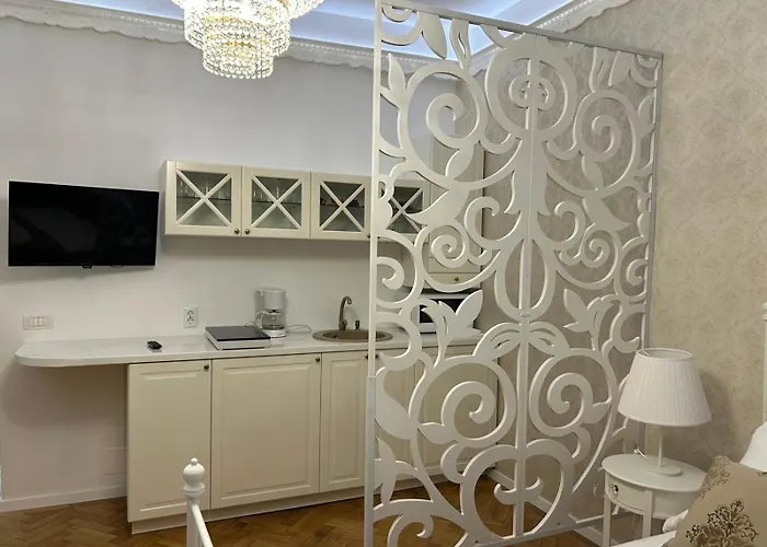 Universitate-elegant-champagne Gift- Self Check-in And Out *