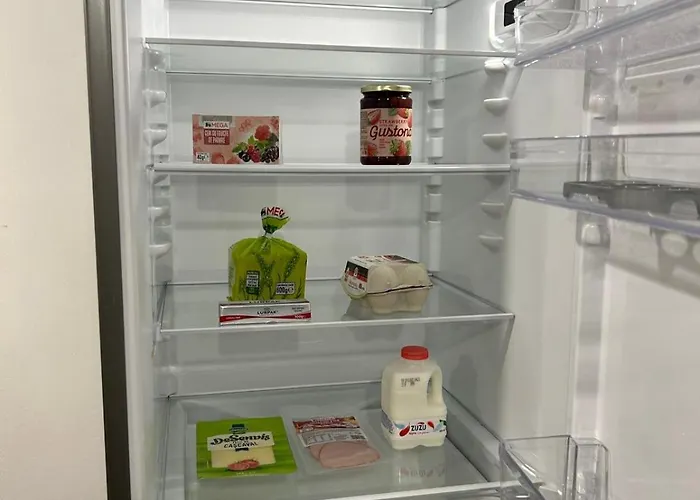 Апартаменти Universitate-elegant-champagne Gift- Self Check-in And Out Бухарест